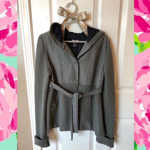 Jacket - Picture 1 of 4